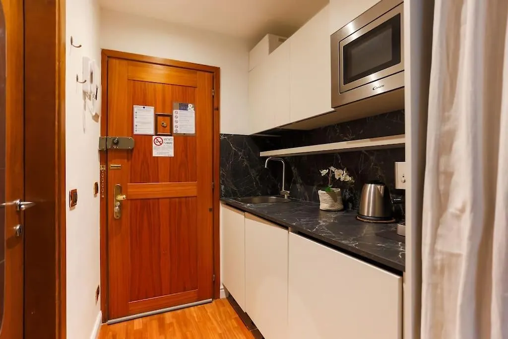 Porta Nuova Moscova: Cozy Apartment Near Duomo! Milano