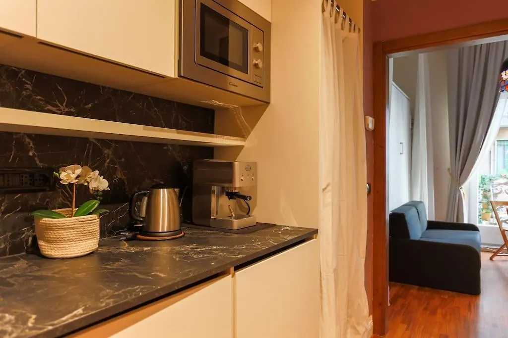 Porta Nuova Moscova: Cozy Apartment Near Duomo! Milano