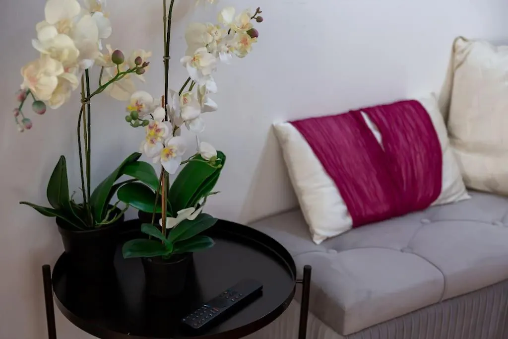 Porta Nuova Moscova: Cozy Apartment Near Duomo! ميلان