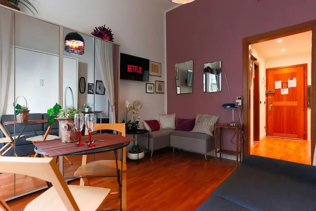 Porta Nuova Moscova: Cozy Apartment Near Duomo! ميلان